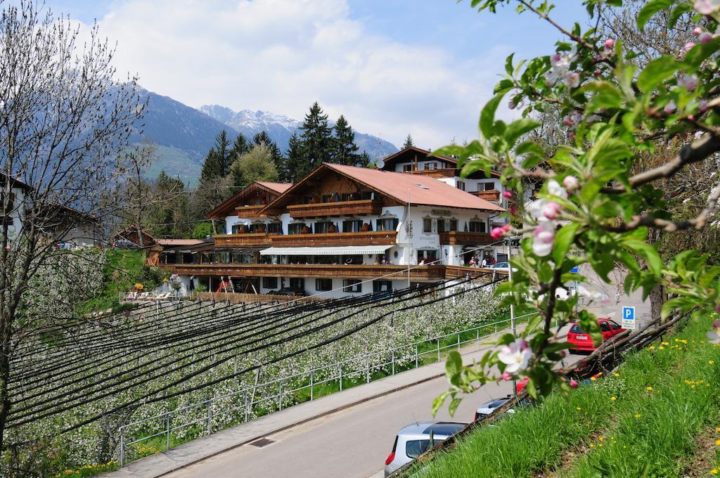 Hotel Moserhof Schenna Extérieur photo